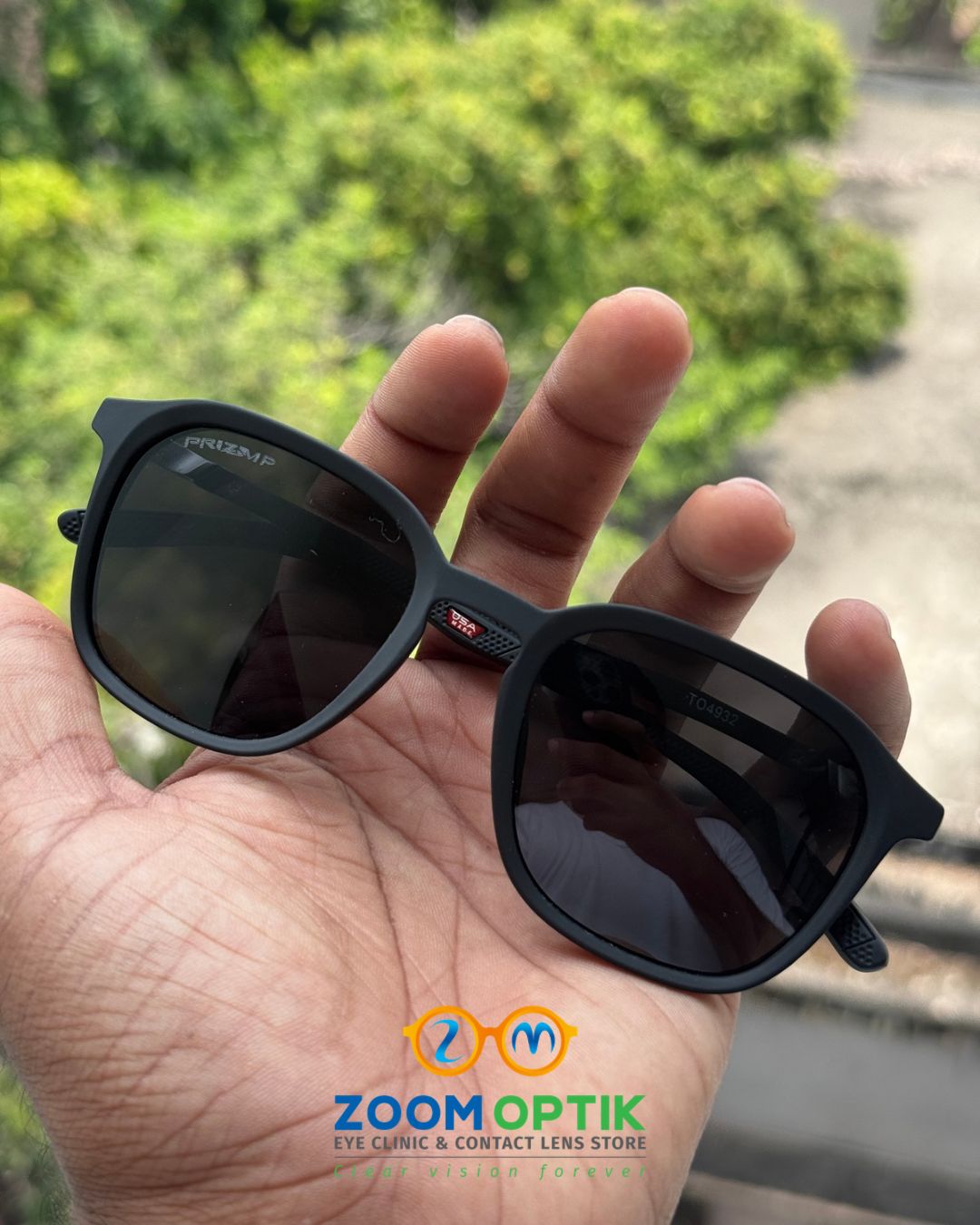 Black Geometric Polarized Sunglasses with UV400 Protection