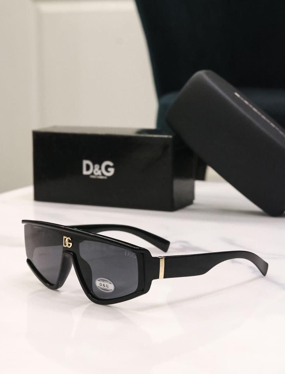 Dolce & Gabbana Sunglass unisex(Black)