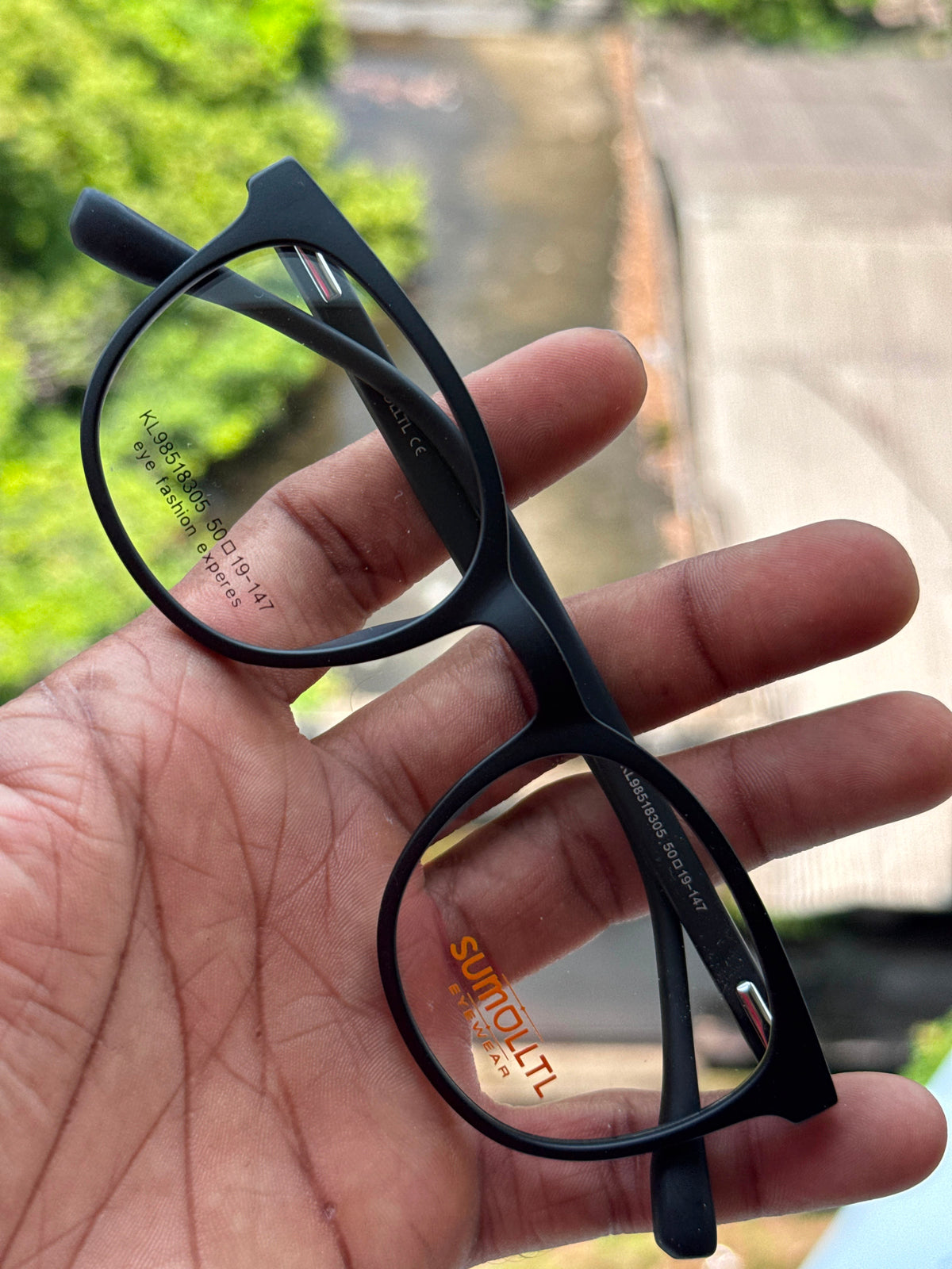 Matte Black Oval Eyeglasses Frame for Men & Women